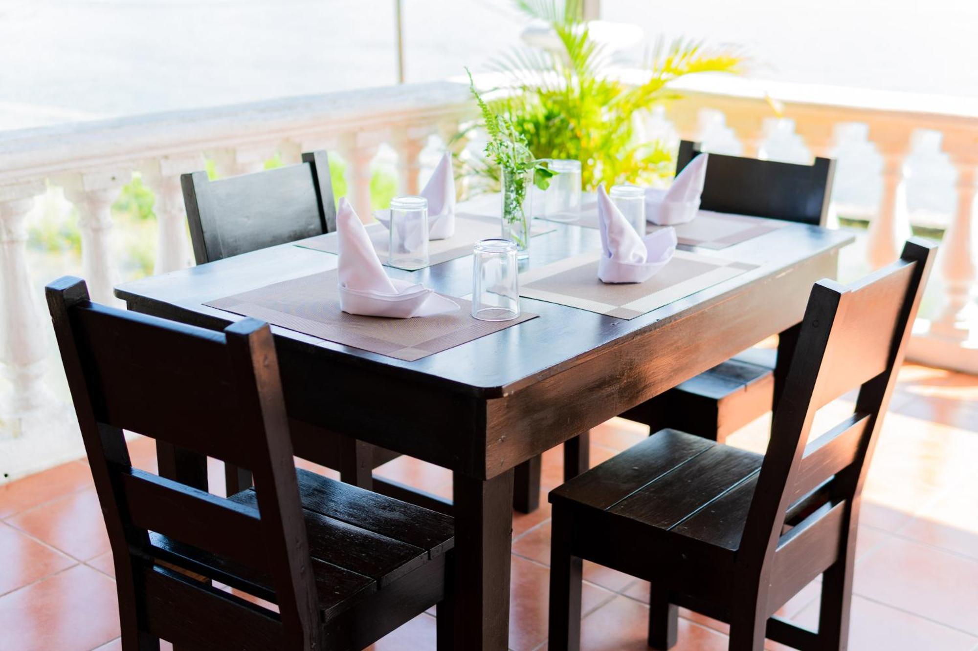 Hotel Villa Del Lago Flores Ngoại thất bức ảnh