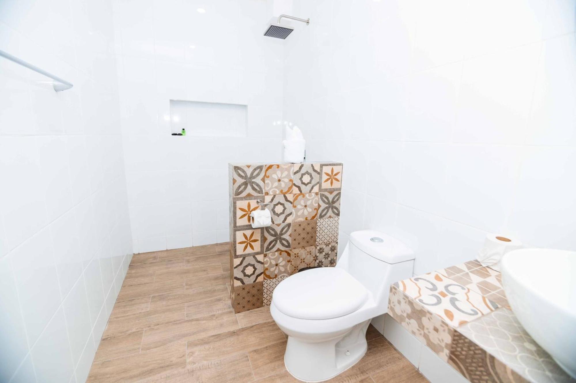 Hotel Villa Del Lago Flores Ngoại thất bức ảnh