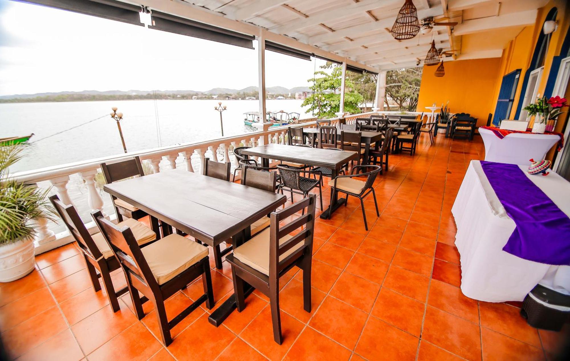 Hotel Villa Del Lago Flores Ngoại thất bức ảnh