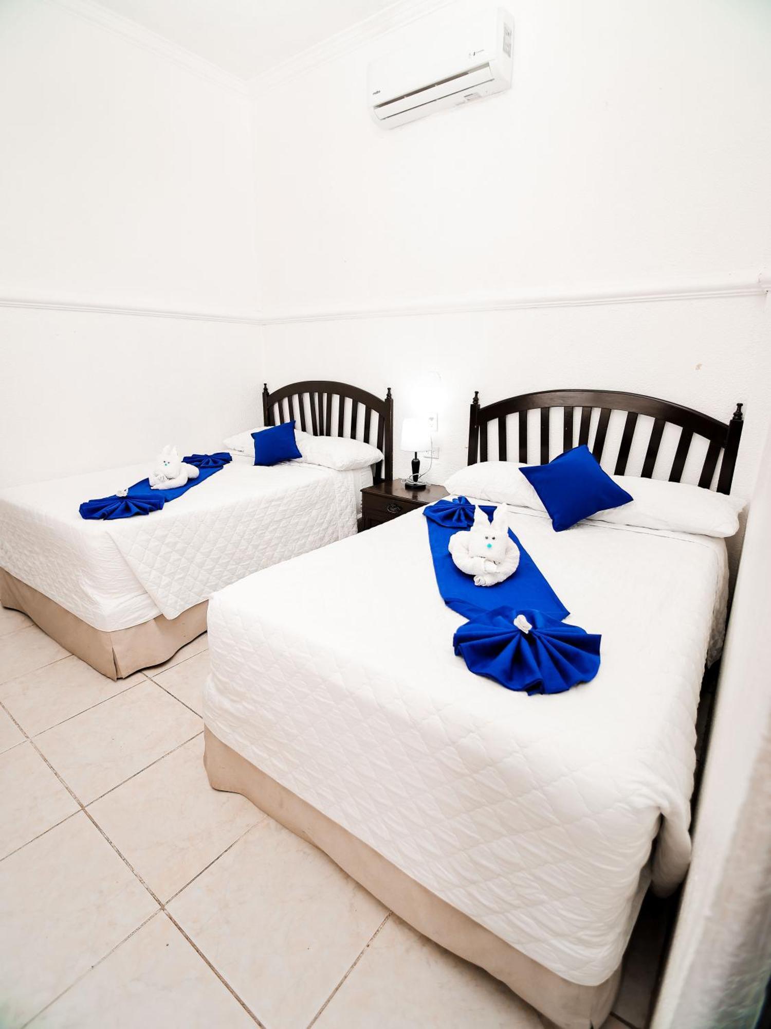 Hotel Villa Del Lago Flores Ngoại thất bức ảnh