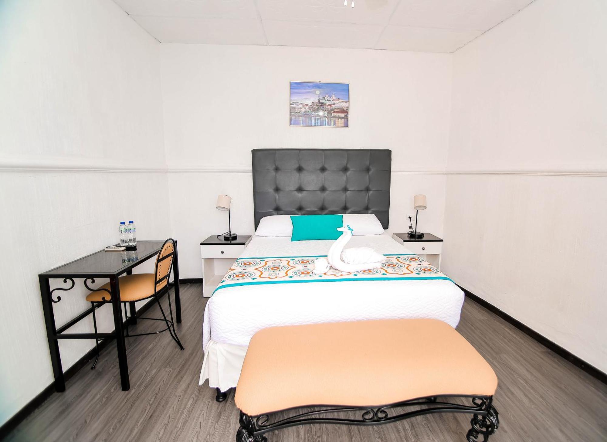 Hotel Villa Del Lago Flores Ngoại thất bức ảnh