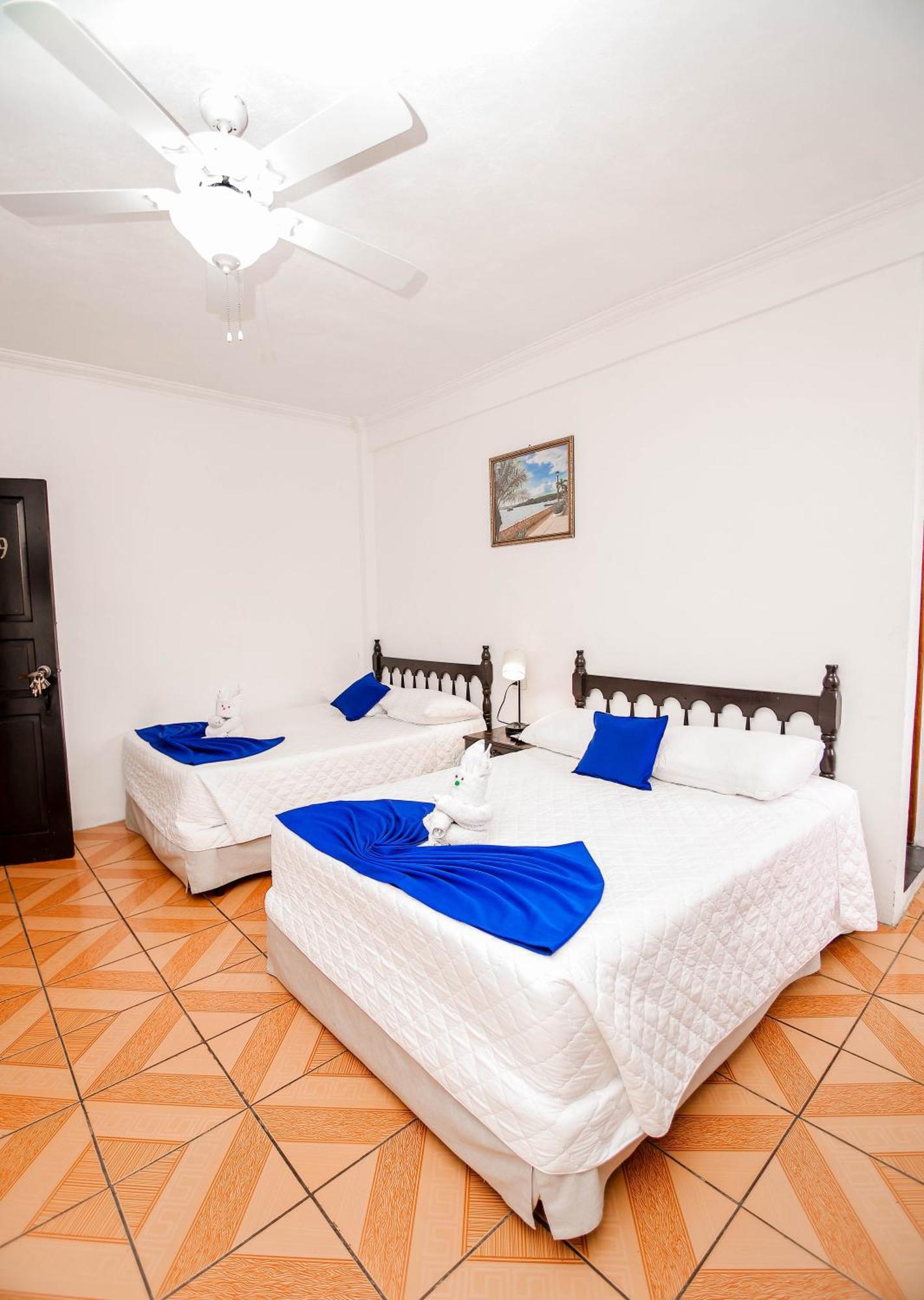 Hotel Villa Del Lago Flores Ngoại thất bức ảnh